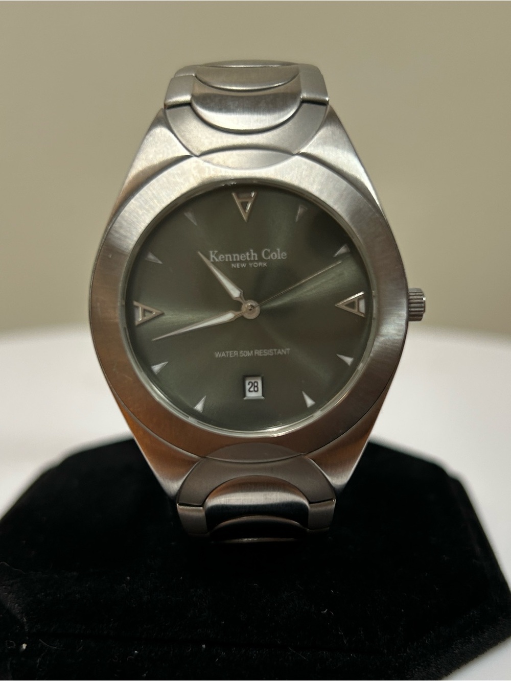 Kenneth Cole New York Men’s Stainless Steel Watch KC3215 Date 50M